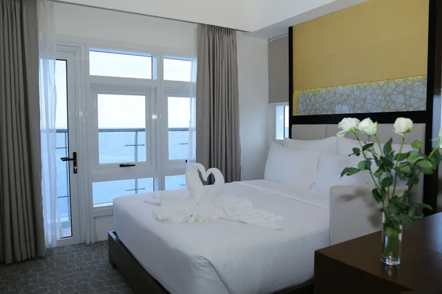 جناح بسرير كينج بإطلالة على البحر بغرفة نوم واحدة، Arterra Hotel and Resort 3/8