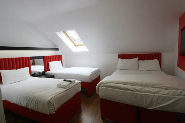 غرفة عائلية رباعية، easyHotel Newcastle City Centre 2/5