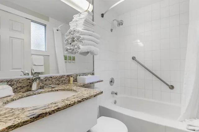 جناح بسريرين كوين مع أريكة، Best Western Inn At Penticton 5/7