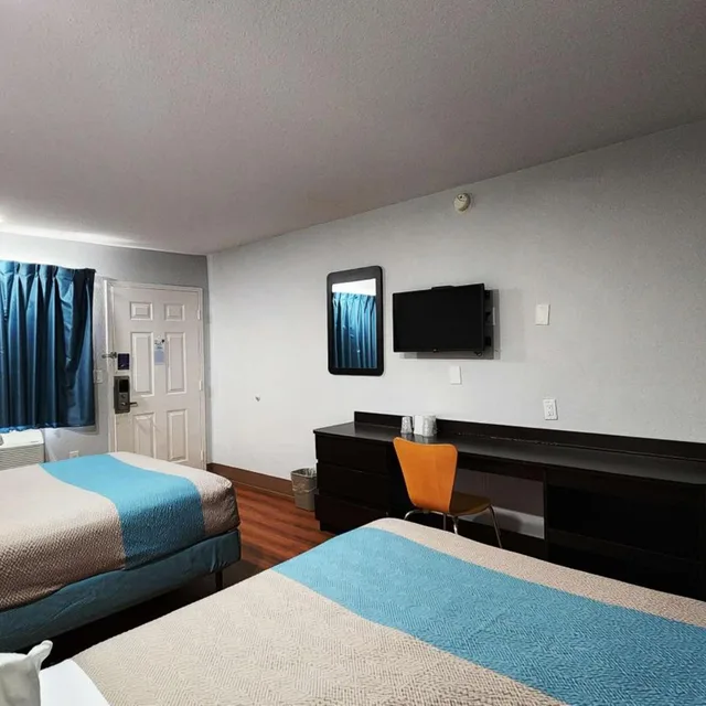 غرفة بسرير كوين لذوي الإعاقة، Motel6 Webster Tx Houston Nasa Lake 6/10