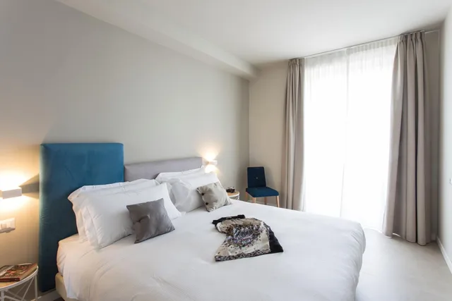 جناح ملكي، Kepos Etna Relais 4/10