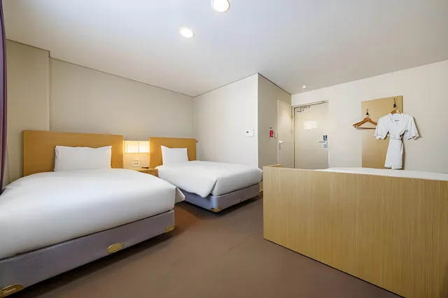 غرفة عائلية ثلاثية بسرير مزدوج، Tower Hill Hotel 2/2