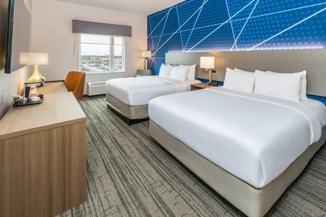 غرفة بسريرين كوين لذوي الإعاقة، Comfort Inn and Suites Bradford 1/5