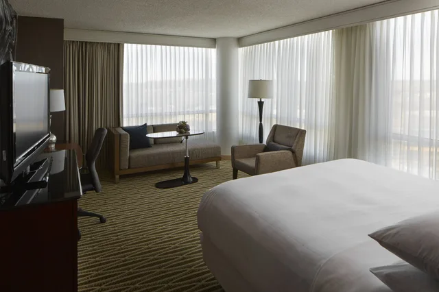 غرفة تنفيذية بسرير مزدوج، Minneapolis Marriott Southwest 3/5