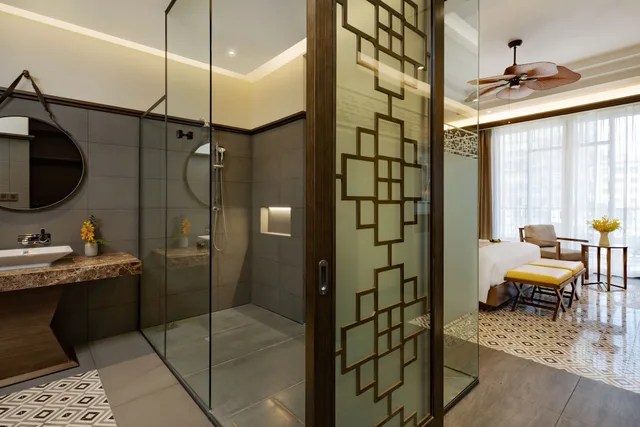 غرفة بريميوم بسرير كينج بإطلالة على الحديقة، Senna Hue Hotel 8/9