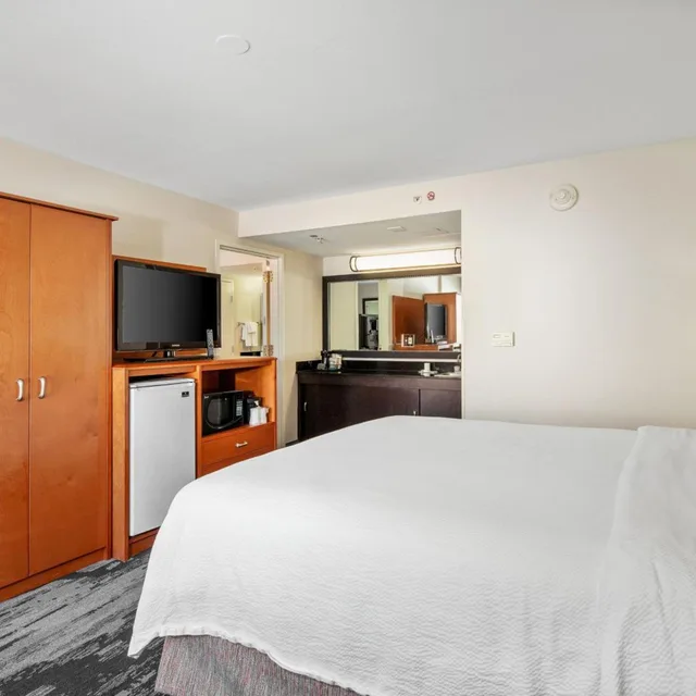 جناح بسرير كينج بغرفة نوم واحدة بحوض استحمام لذوي الإعاقة، Fairfield Inn & Suites Anaheim North/ Buena Park 2/2