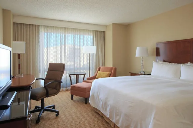 غرفة بسرير كينج، Gaithersburg Marriott Washingtonian Center 2/5