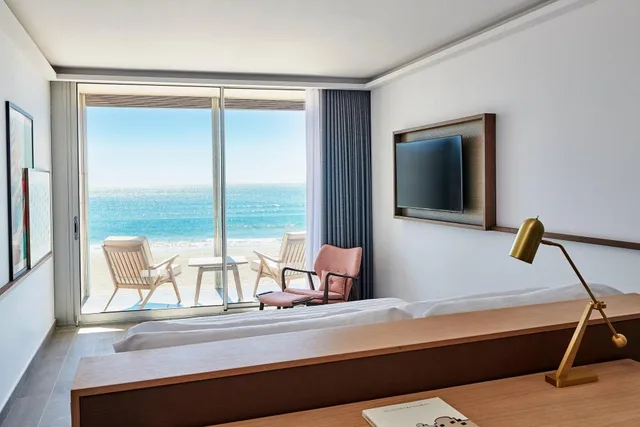 Contemporary, Guest Room, Premium, King Bed, Beach Front, Balcony، Le Meridien Ra Beach Hotel And Spa 2/6