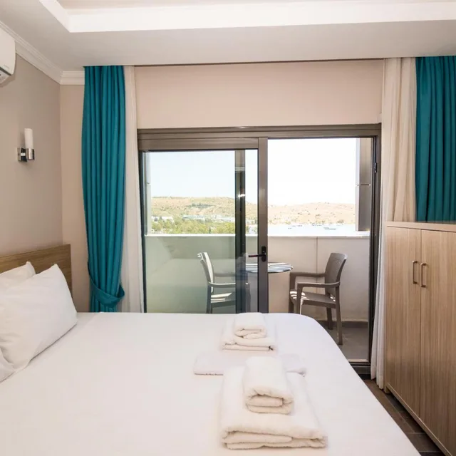 Room, Double Bed, Sea View, M Suite Hotel 5/10