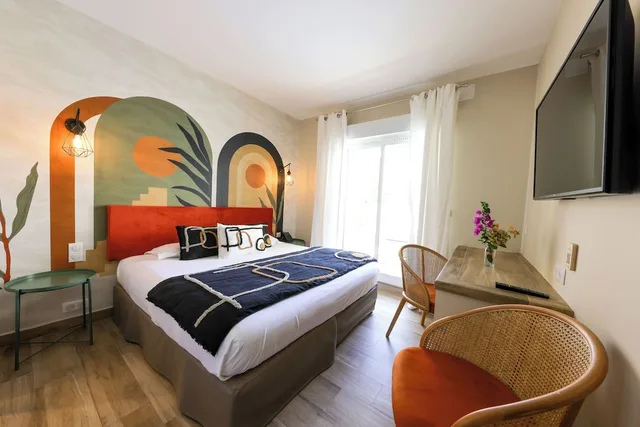 Comfort, Queen Bed, City or Country View, Balcony، Le Saint Erasme 3/10