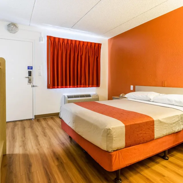 غرفة بسرير كوين، Motel6 Tempe, AZ – Phoenix Airport – Priest Dr 1/10