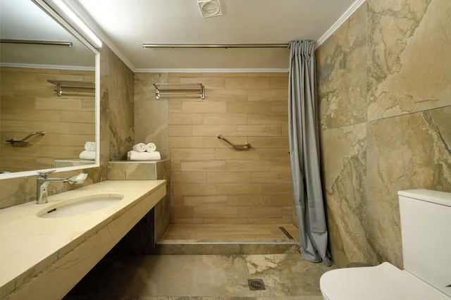 بنغل بسريرين منفصلين بإطلالة على الحديقة مع أريكة، Sunshine Corfu Hotel & Spa 4/6
