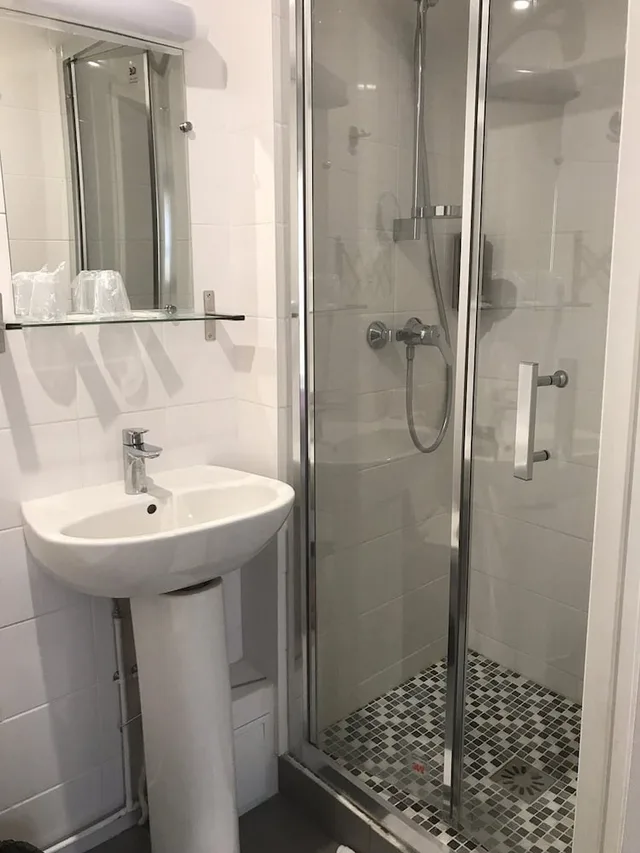 غرفة ثلاثية بسرير مزدوج وسرير فردي، Hotel Aviatic 3/3