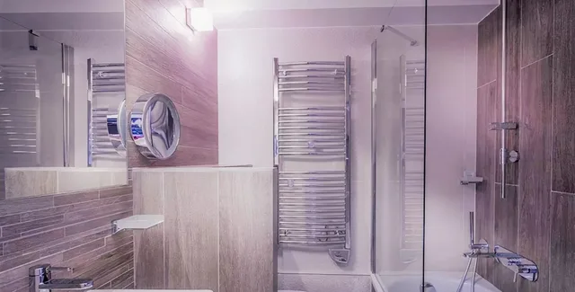 غرفة قياسية بسرير مزدوج، LE GRAND AIGLE HOTEL 2/2