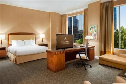جناح لذوي الإعاقة، Hilton Charlotte Uptown (ex Hilton Charlotte Center City) 1/2