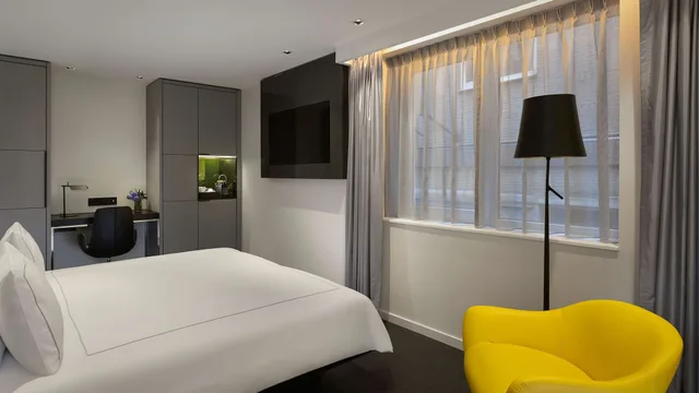 غرفة سوبيريور بسرير كينج بإطلالة على القناة، Park Plaza Victoria Amsterdam Hotel 5/9