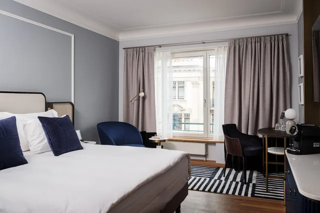 Junior Suite, King Bed, AMERON Zurich Bellerive Au Lac 2/6