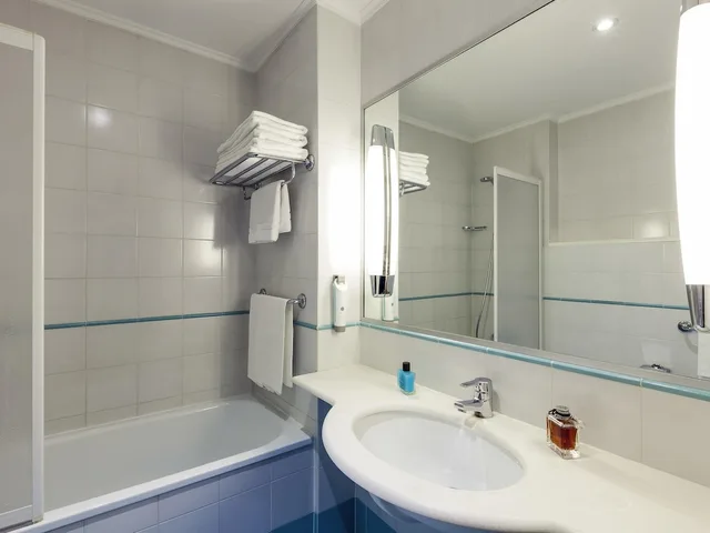 غرفة قياسية بسرير مزدوج وسرير فردي، IBIS STYLES NAPOLI GARIBALDI 1/1