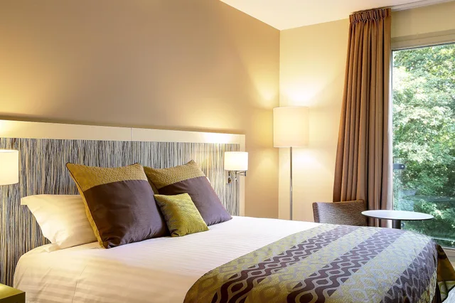 غرفة عائلية بسرير كينج، Best Western Plus Paris Meudon Ermitage 4/6