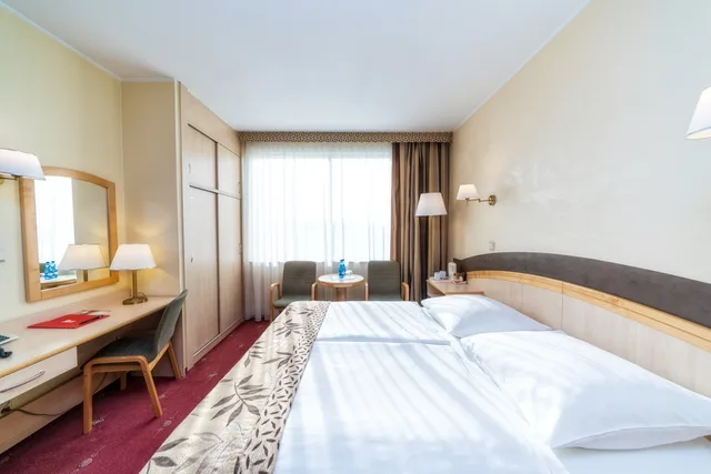 غرفة قياسية بإطلالة على النهر مفردة بسرير كينج، Hotel Park Plaza 1/11