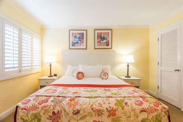 2 Bedrooms, Suite, 2 King Beds, Sofa, Inn at the Beach 4/10
