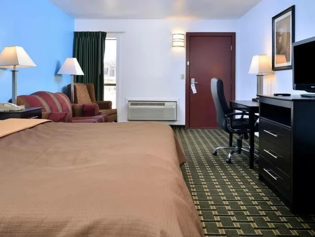 غرفة بسرير كينج، Executive Inn 6/9