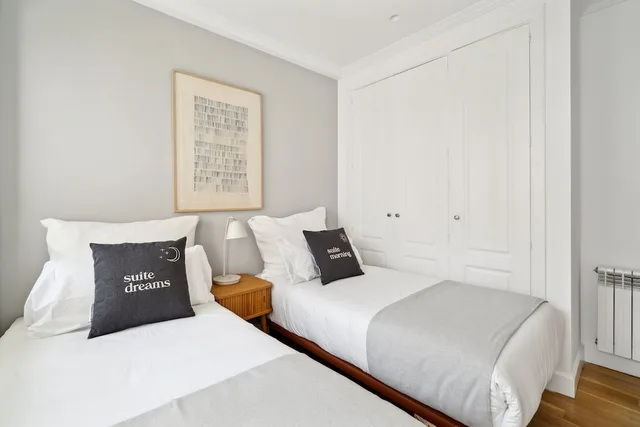 3 Bedrooms, Apartment, 1 Queen and 4 Single Beds, Sofa, Terrace, Limehome Madrid Calle de Nunez de Balboa 1/9