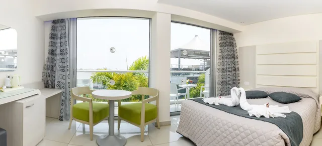 Twin Room Inland View، Tasia Maris Oasis Hotel 6/10