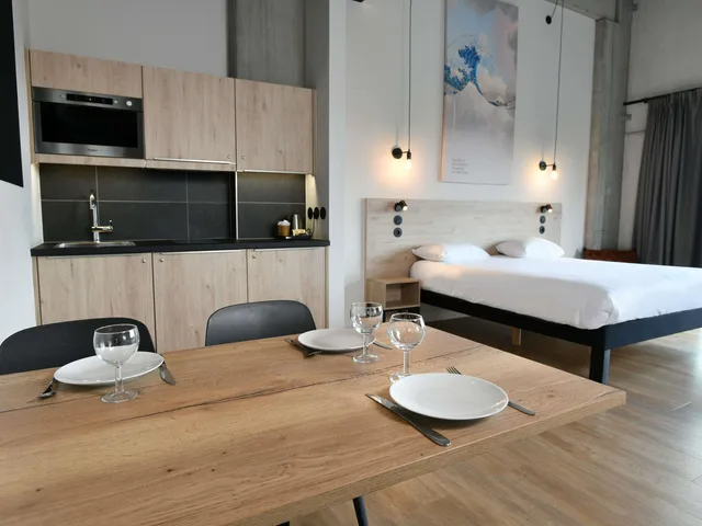 شقة بشرفة، ibis Styles Namur 1/4