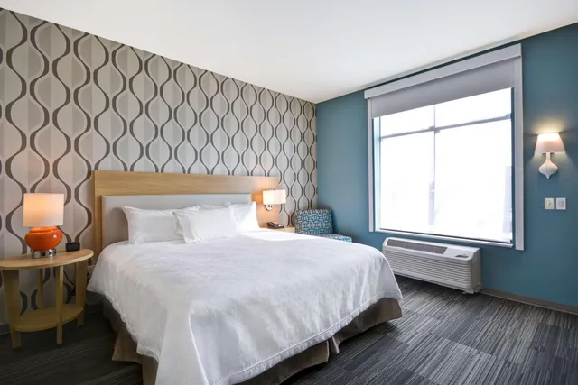 جناح بسرير كينج بغرفة نوم واحدة مع أريكة، Home2 Suites by Hilton Perrysburg Levis Commons Toledo 1/3