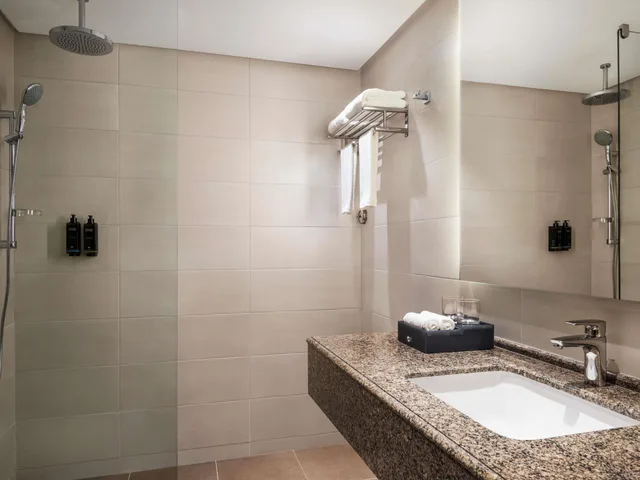 غرفة ديلوكس بسرير مزدوج بإطلالة، Mercure Muscat 4/4