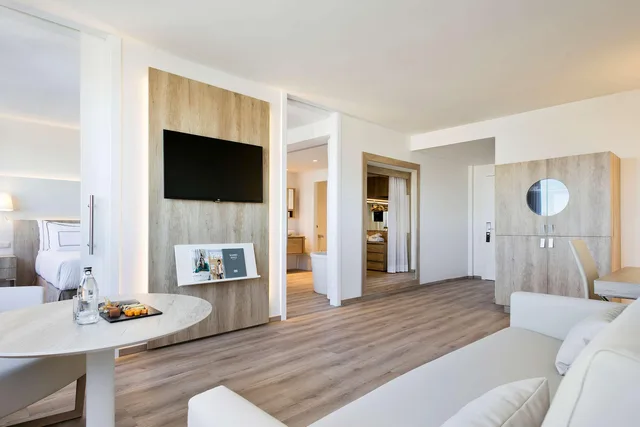 The Level, Junior Suite، Melia Madrid Princesa Hotel 10/10