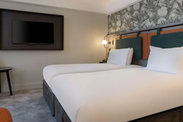 غرفة متصلة بسرير كينج، Doubletree By Hilton Brighton Metropole 3/4