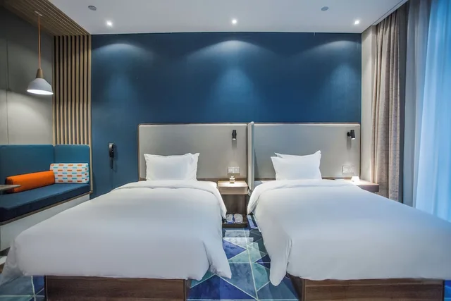 غرفة قياسية بسريرين منفصلين بإطلالة على الحديقة، Holiday Inn Express Hangzhou Xixi Tourism Zone 7/7