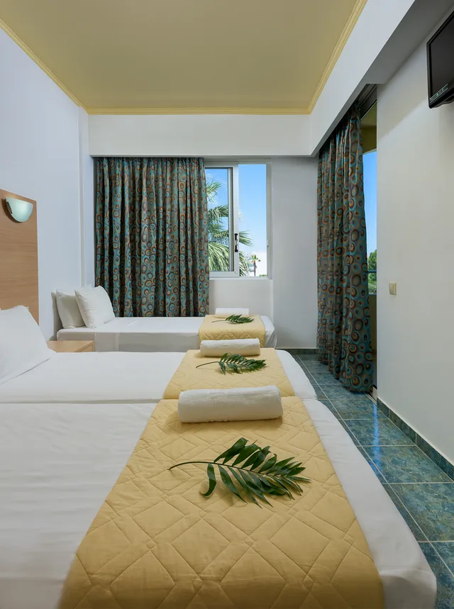 غرفة قياسية بسرير مزدوج، Memphis Beach Hotel 1/3