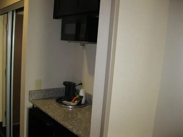 غرفة قياسية بسرير كينج، Best Western Plus Cushing Inn & Suites 3/3
