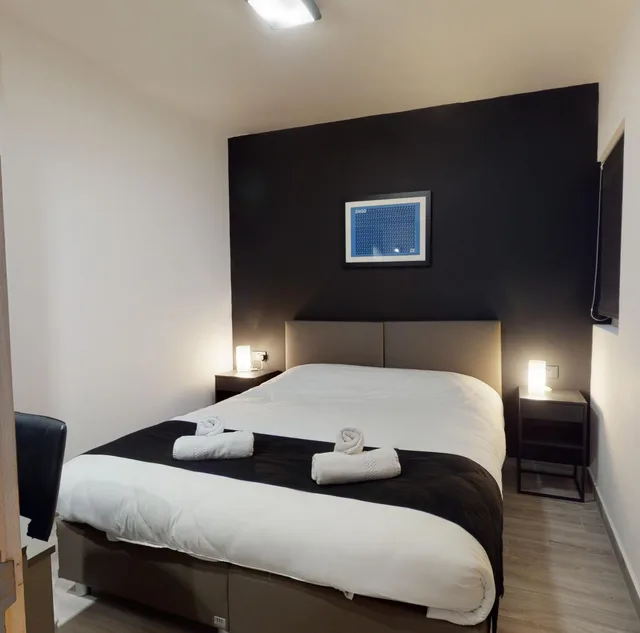غرفة قياسية بسرير مزدوج، Block Hotel Rooms and Aparments 2/3