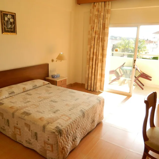 غرفة بسرير مزدوج أو سريرين منفصلين، M. Moniatis Hotel 1/10