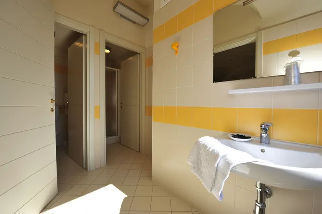 غرفة قياسية ثلاثية بثلاثة أسرّة، Chiostro Delle Monache - Hostel Volterra 3/4