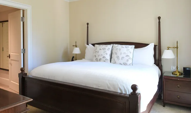 1 Bedroom, Suite, King Bed, Forest View, Sofa، Montage Palmetto Bluff 3/7
