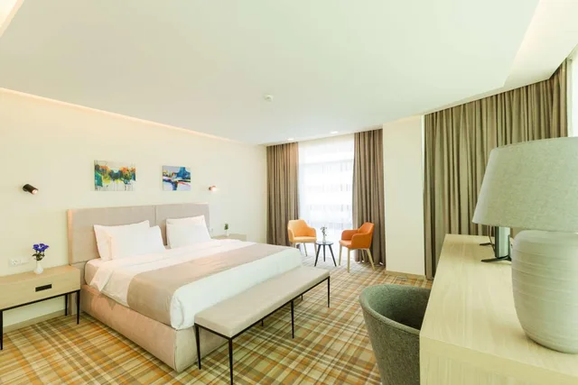 جناح جونيور بانورامي بسرير كينج بشرفة بإطلالة، Best Western Premier Batumi 5/6