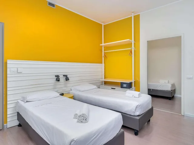 Happy, Standard, Triple, 3 Beds، B&B Hotel Milano Ornato 5/10