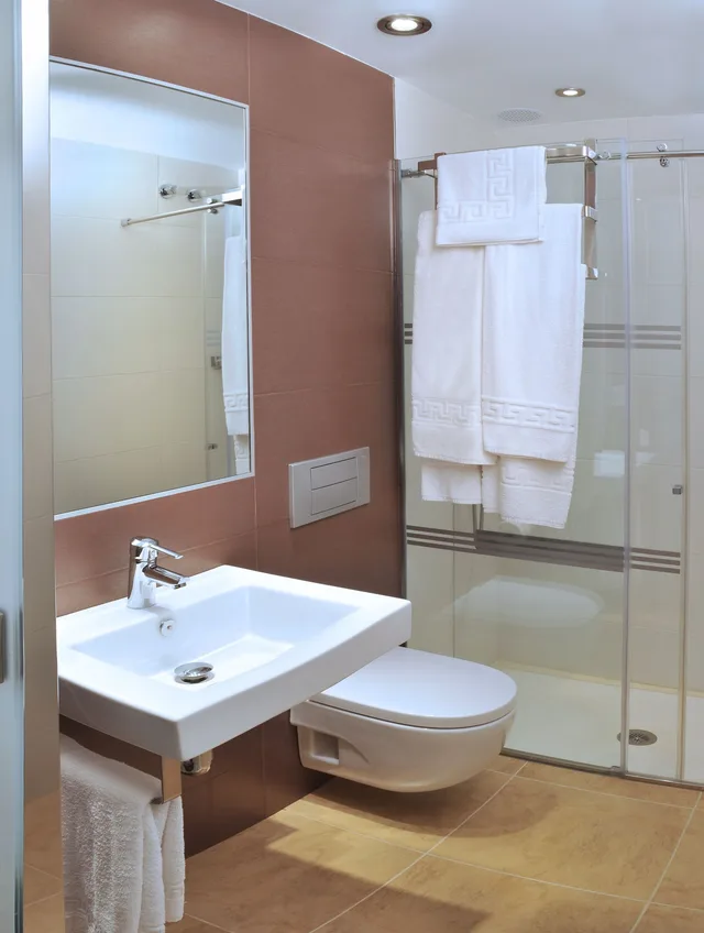 غرفة قياسية بسرير مزدوج وسرير فردي، Hotel Alhambra 8/9