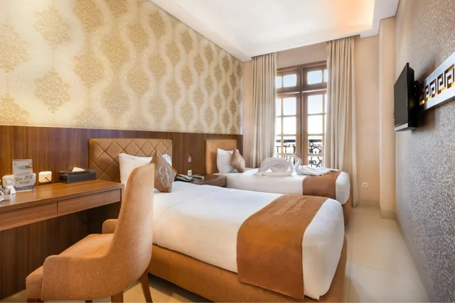 غرفة سوبيريور بسريرين منفصلين بإطلالة على المدينة، Prima In Hotel Malioboro 4/6