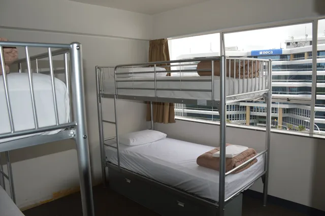 سكن مشترك مختلط بستة أسرّة وأسرّة بطابقين، YMCA Hostel 1/2