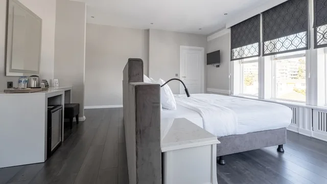 جناح عائلي بسرير كينج وسريرين منفصلين بإطلالة على البحر، Loop Hotel Bosphorus Istanbul 7/10