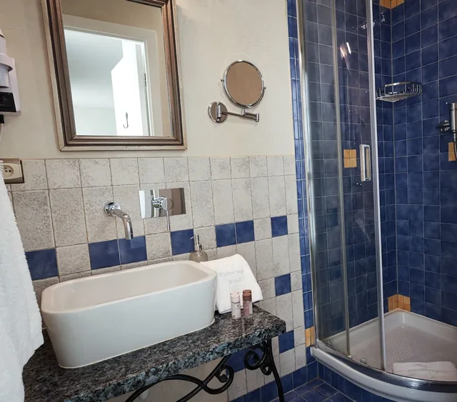 غرفة ديلوكس بسرير كوين، Hotel Eze Hermitage 4/4