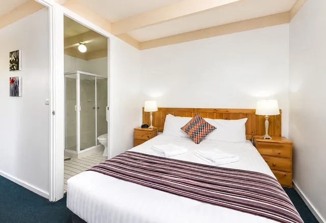 Family, 1 Double and 1 Single Bed, 2 Bunk Beds, Sundown Villas 1/1