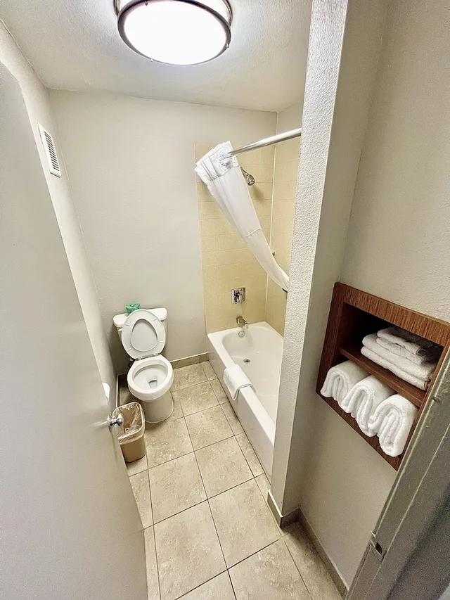 جناح بسريرين مزدوجين، Days Inn Suites By Wyndham Arlington Near Six Flags 7/7
