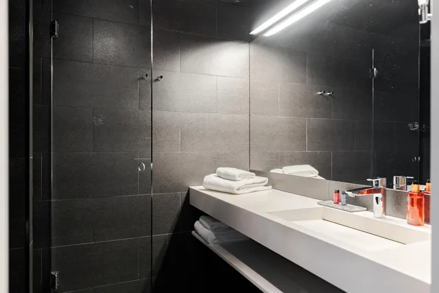 غرفة قياسية بسرير كينج، Sokos Solo Hotel Torni Tampere 6/7